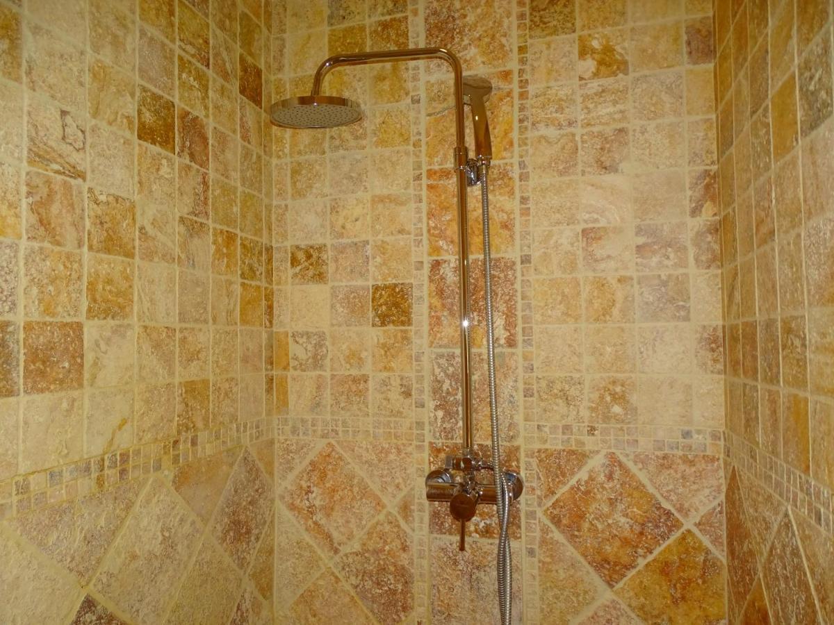 Bastide Des Princes B&B Caderousse Экстерьер фото