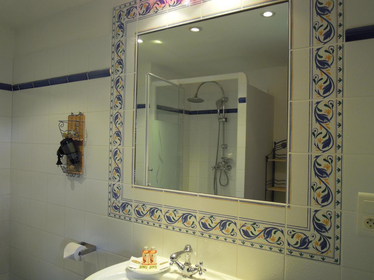 Bastide Des Princes B&B Caderousse Экстерьер фото