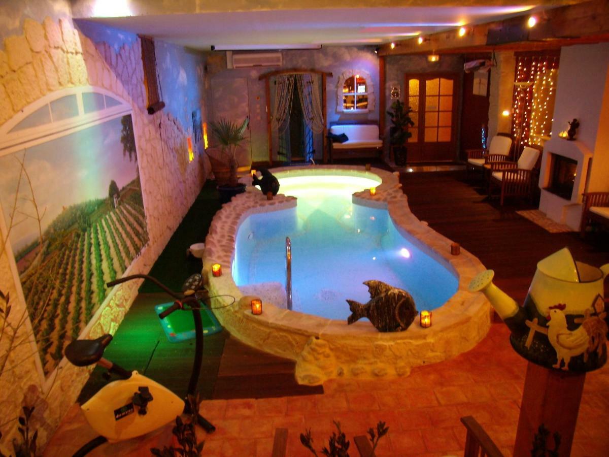 Bastide Des Princes B&B Caderousse Экстерьер фото